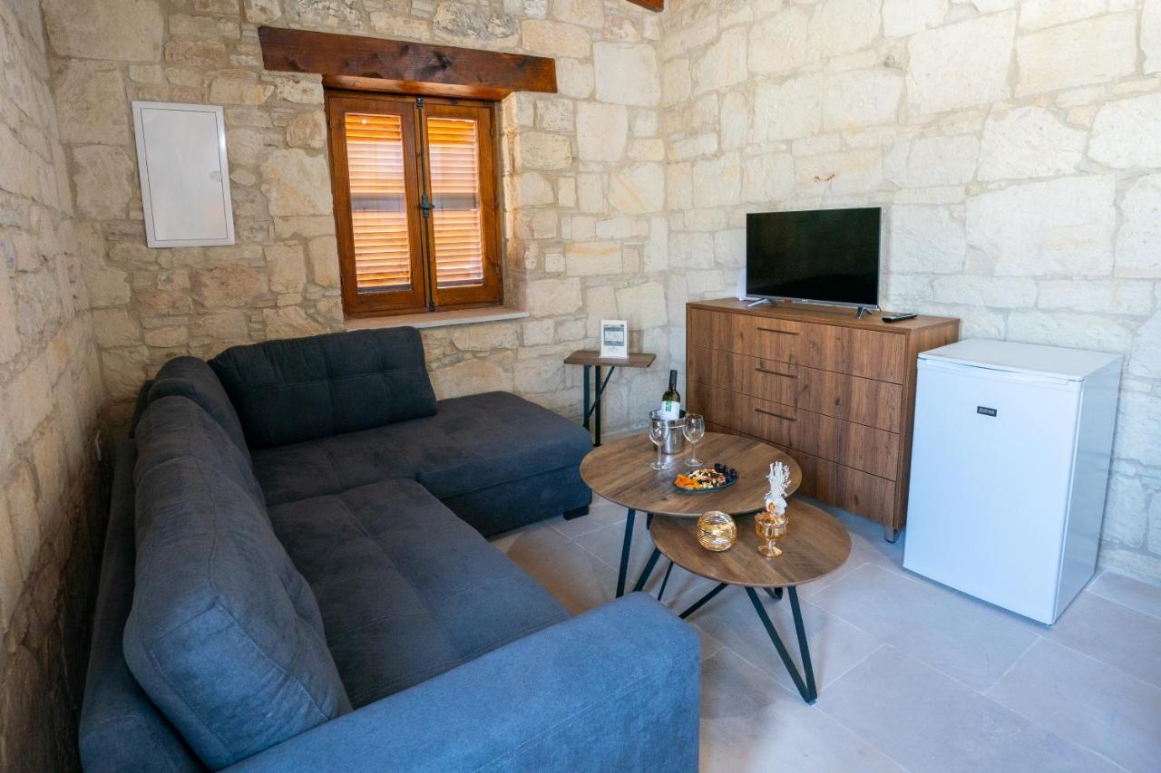 Eidyllio Luxury Suites Omodos Extérieur photo